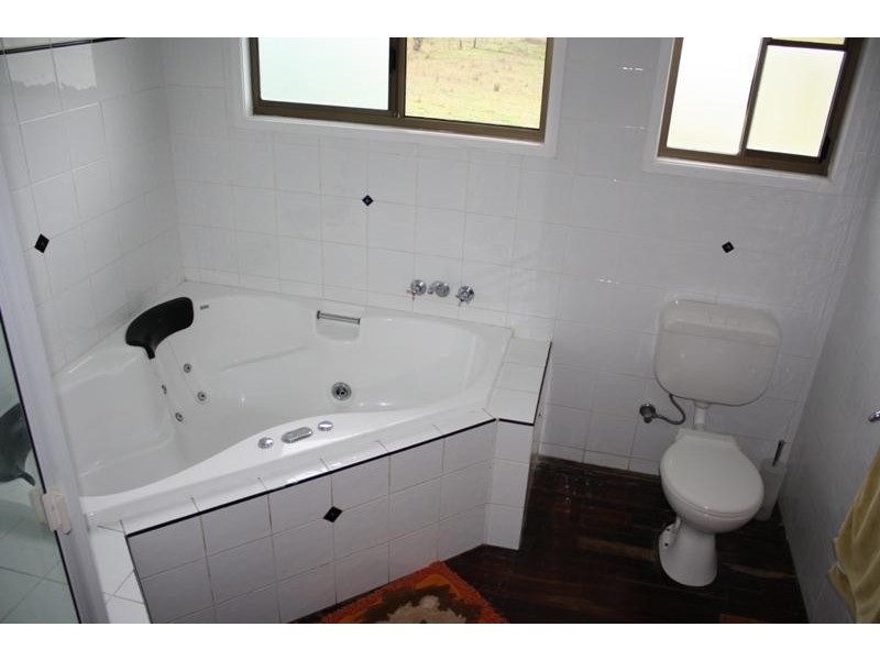 48717 Bruce Highway, Benaraby QLD 4680