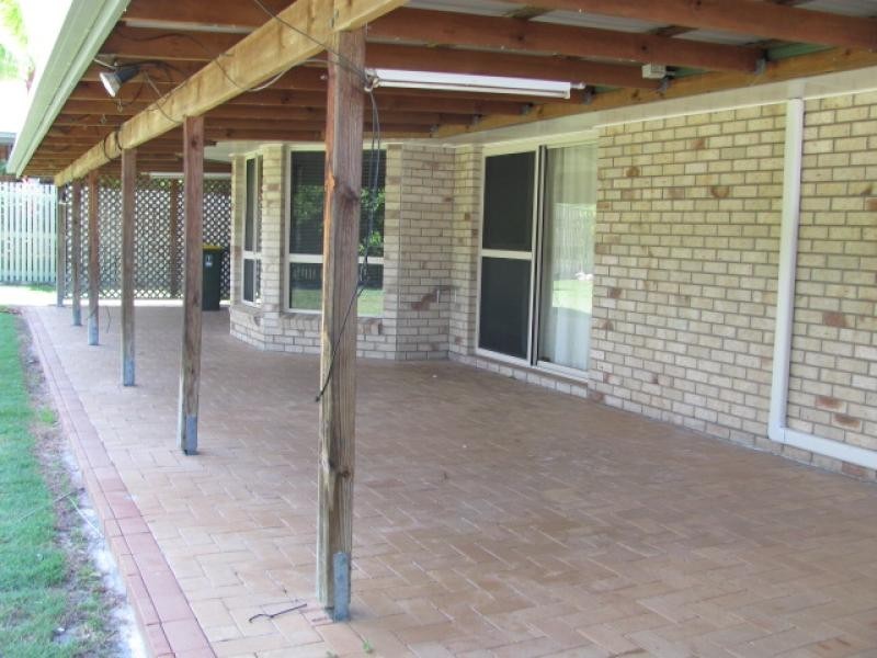 37 Curtis Avenue, Boyne Island QLD 4680