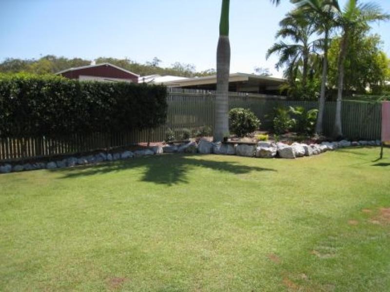 37 Curtis Avenue, Boyne Island QLD 4680