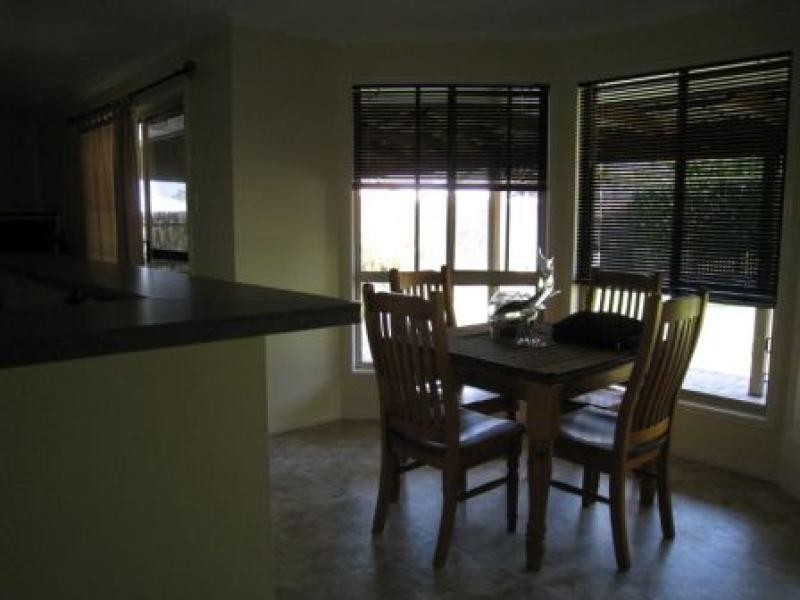 37 Curtis Avenue, Boyne Island QLD 4680