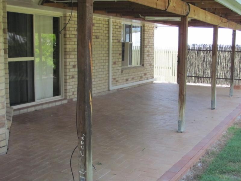 37 Curtis Avenue, Boyne Island QLD 4680