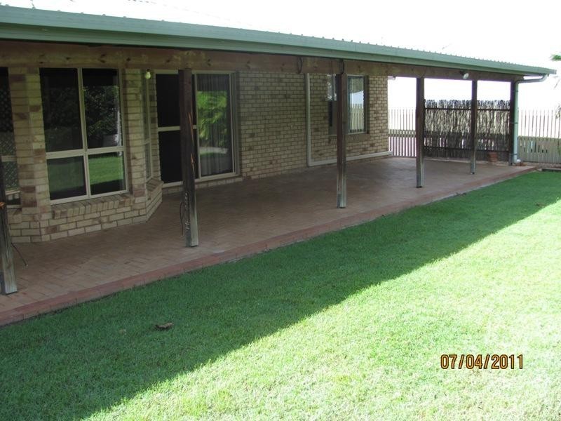 37 Curtis Avenue, Boyne Island QLD 4680