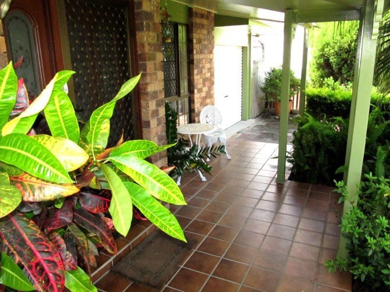11 Swains Court, Boyne Island QLD 4680