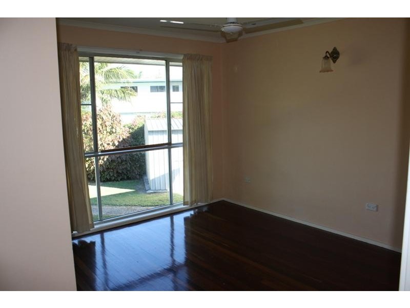 12 Alkina Crescent, Boyne Island QLD 4680