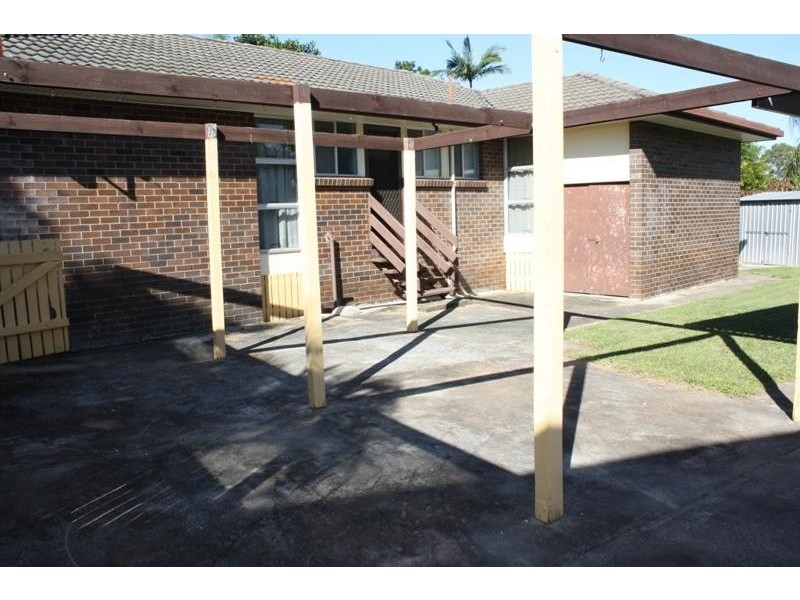 12 Alkina Crescent, Boyne Island QLD 4680