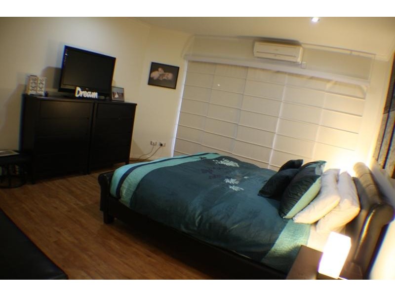 5 Bauhinia Street, Boyne Island QLD 4680