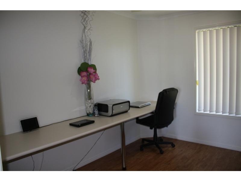 5 Bauhinia Street, Boyne Island QLD 4680