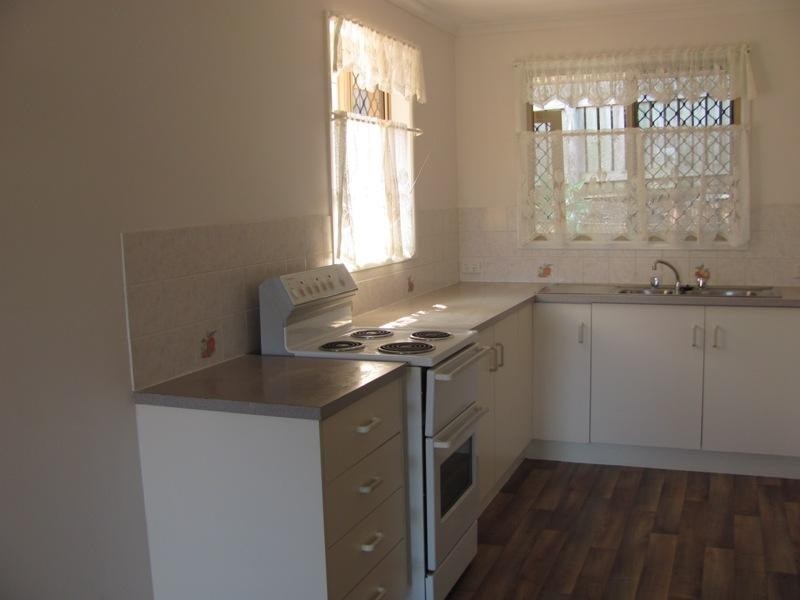 Unit 2/4 Kerfoot Close, Tannum Sands QLD 4680