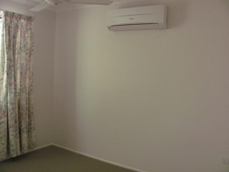 Unit 2/4 Kerfoot Close, Tannum Sands QLD 4680