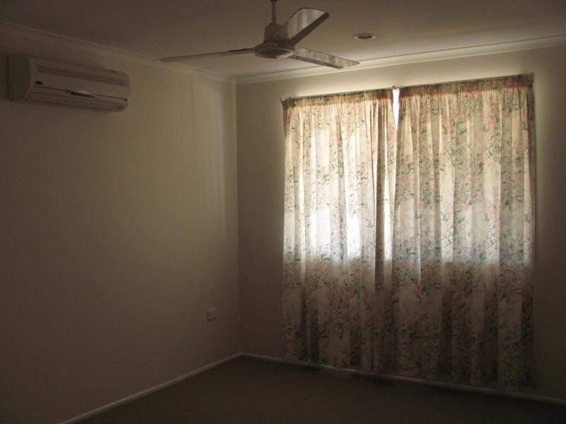 Unit 2/4 Kerfoot Close, Tannum Sands QLD 4680