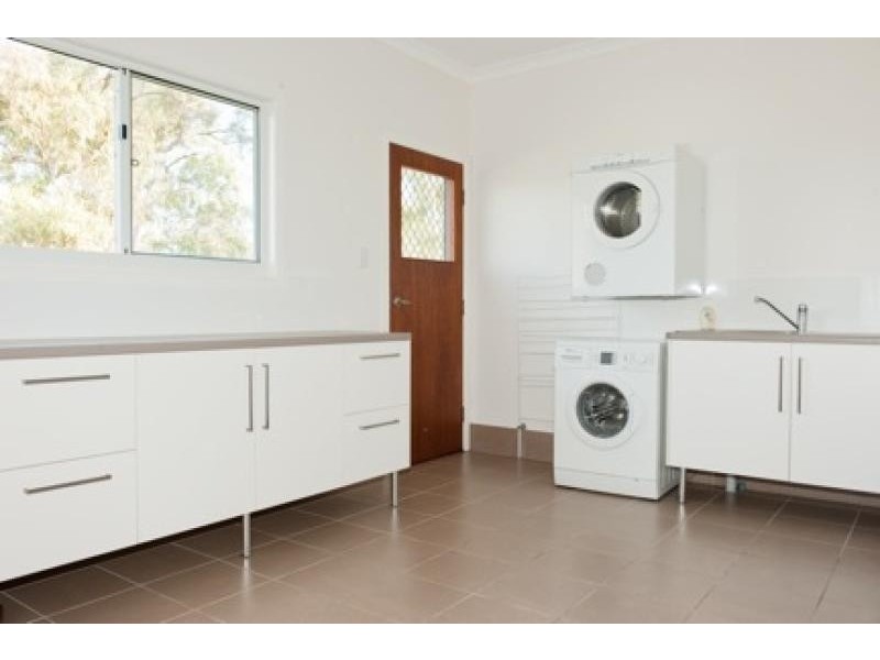 18 Loghole Lane, Mount Perry QLD 4671