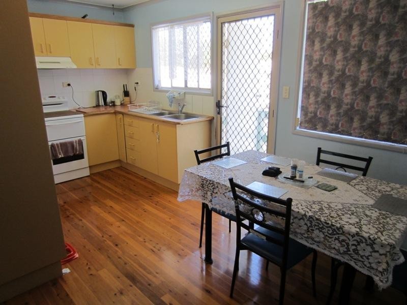 10 Bellemere Court, Boyne Island QLD 4680