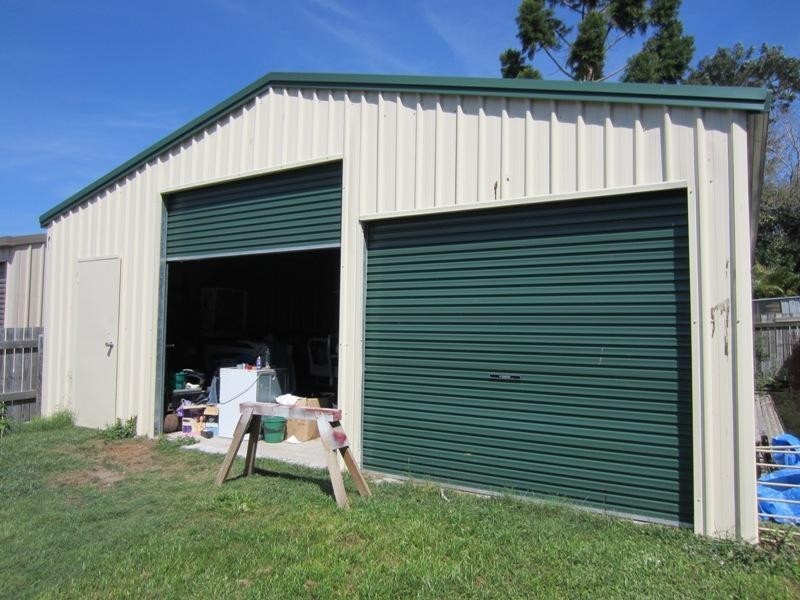 10 Bellemere Court, Boyne Island QLD 4680