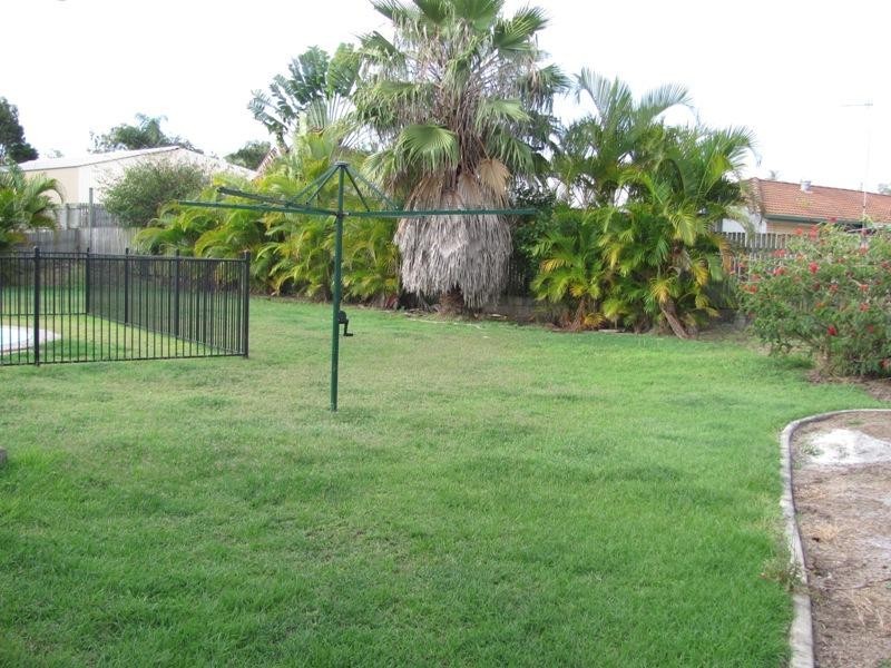 6 Andrew Court, Boyne Island QLD 4680