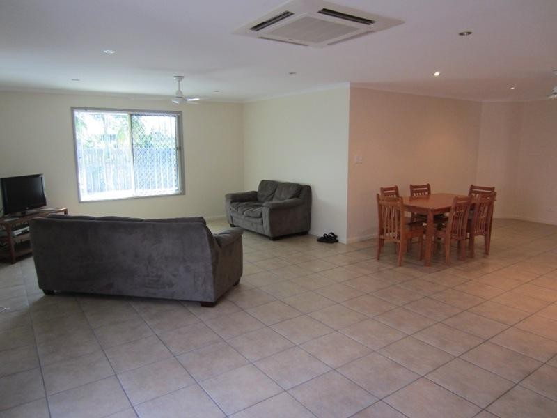 2 Karumba Court, Tannum Sands QLD 4680