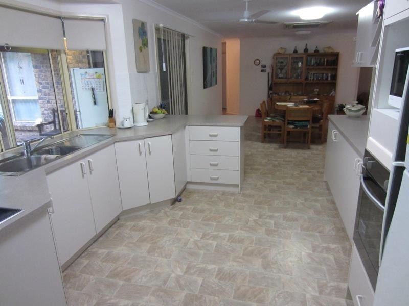 7 Katandra Street, Boyne Island QLD 4680