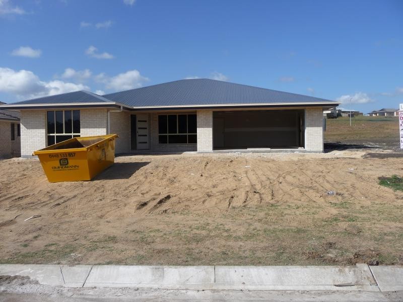 16 SUNPOINT WAY, Calliope QLD 4680