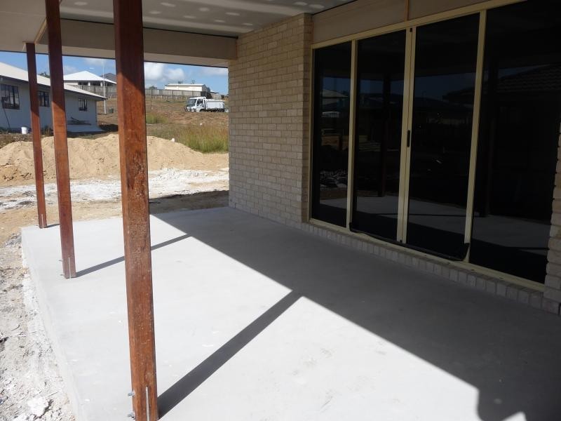 16 SUNPOINT WAY, Calliope QLD 4680