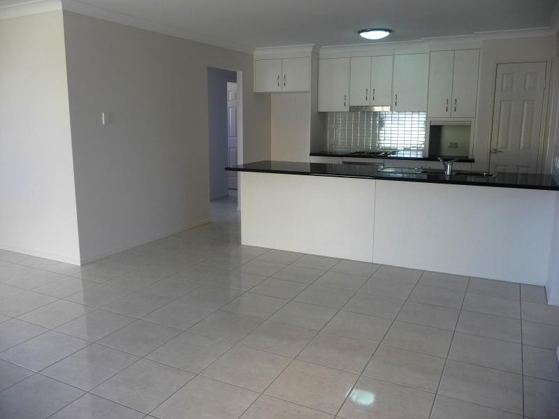 16 SUNPOINT WAY, Calliope QLD 4680