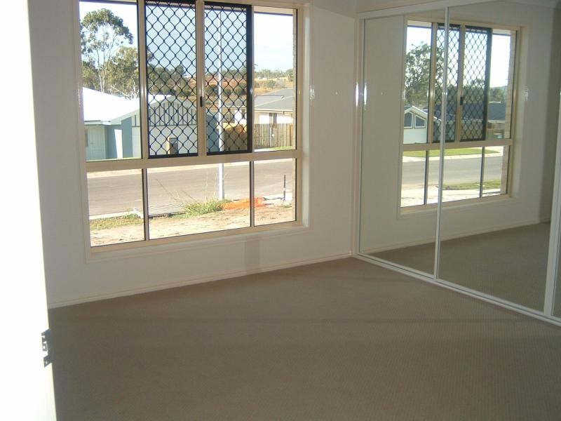 16 SUNPOINT WAY, Calliope QLD 4680