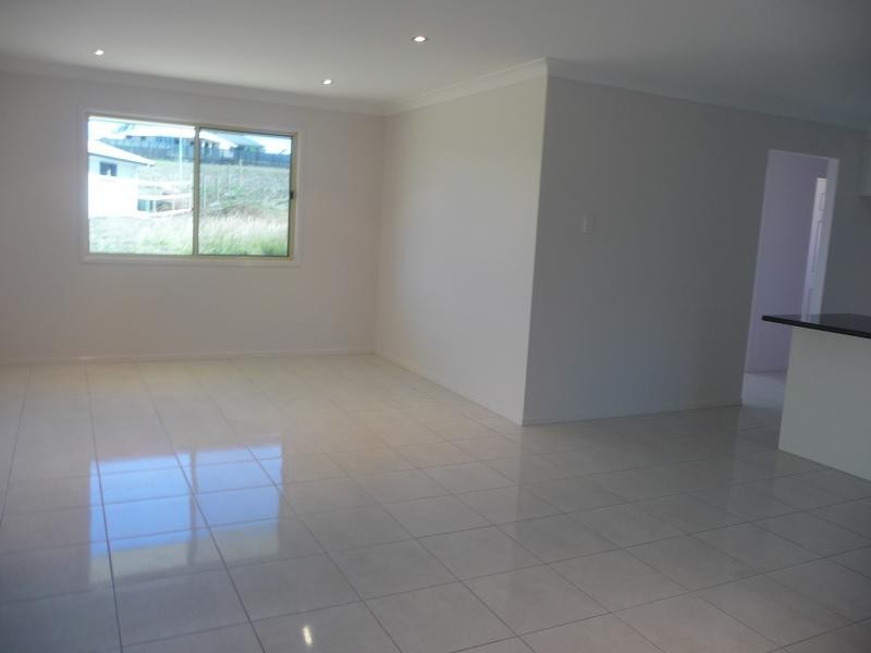 16 SUNPOINT WAY, Calliope QLD 4680