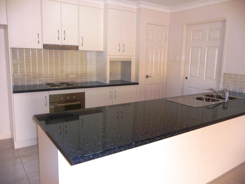 16 SUNPOINT WAY, Calliope QLD 4680