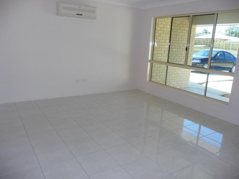 16 SUNPOINT WAY, Calliope QLD 4680