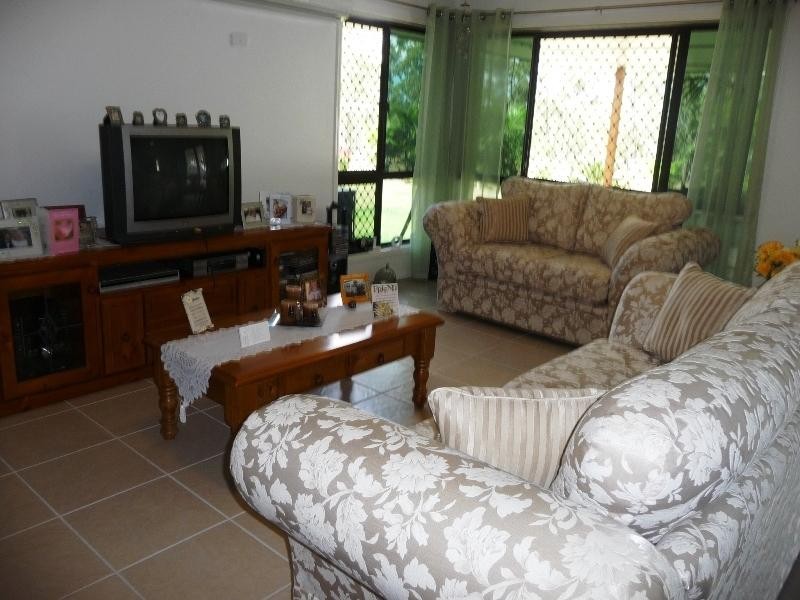 1929 Gladstone-Mt Larcom Rd, Mt Larcom, Calliope QLD 4680