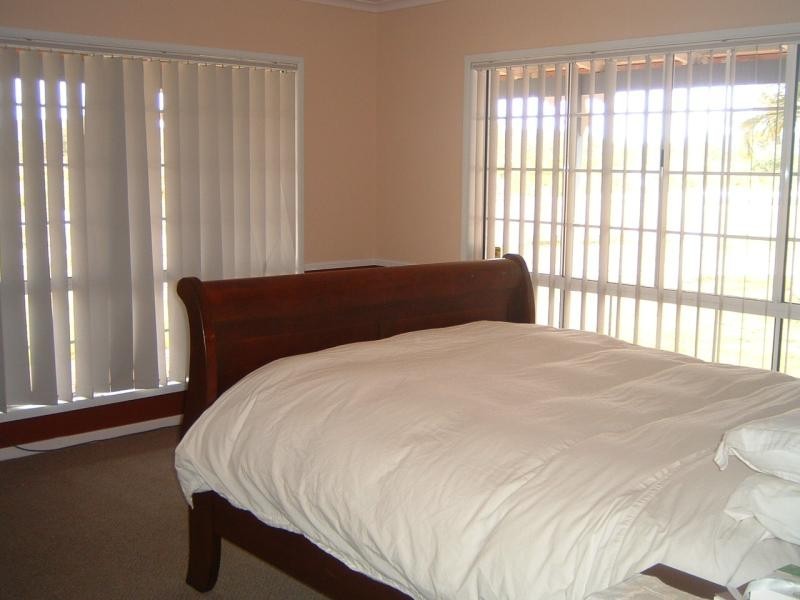2 Goodman Road, Mount Larcom QLD 4695