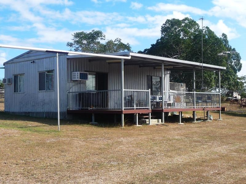 428 East End Road, Bracewell, Mount Larcom QLD 4695