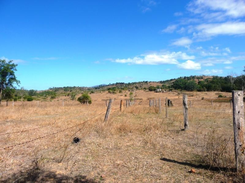 428 East End Road, Bracewell, Mount Larcom QLD 4695