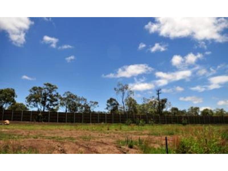 8 Central Avenue, Calliope QLD 4680