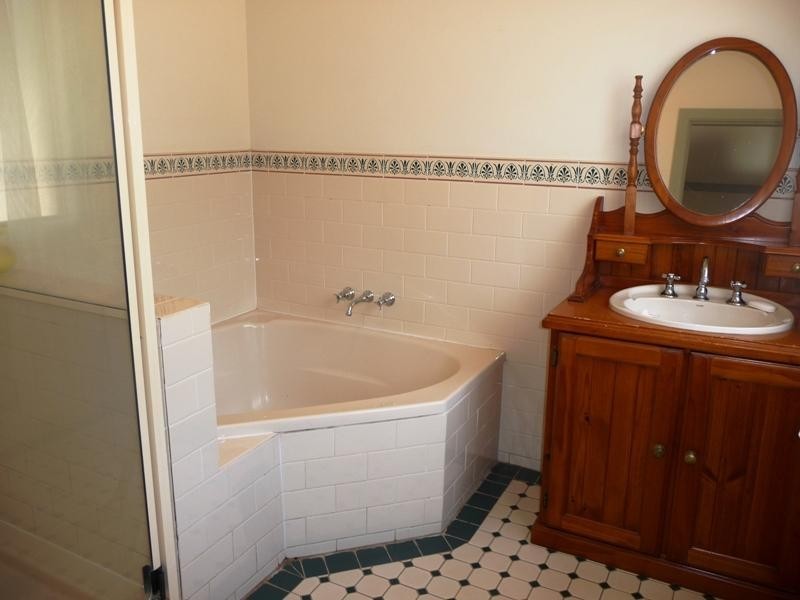 478 RACECOURSE ROAD, Calliope QLD 4680