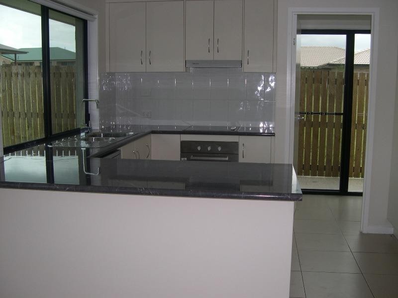 30 SUNPOINT WAY, Calliope QLD 4680