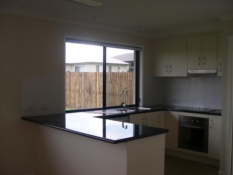 30 SUNPOINT WAY, Calliope QLD 4680