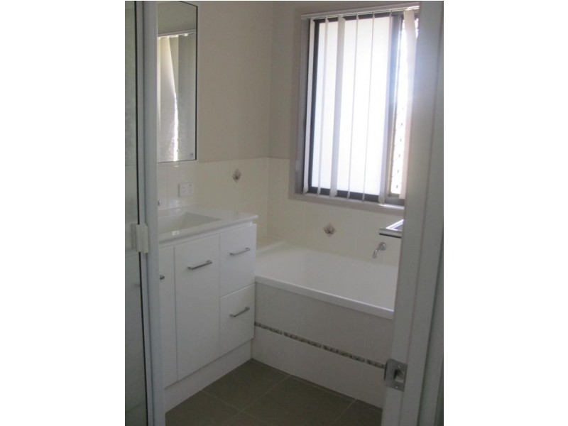 6 Hatfree Court, Calliope QLD 4680