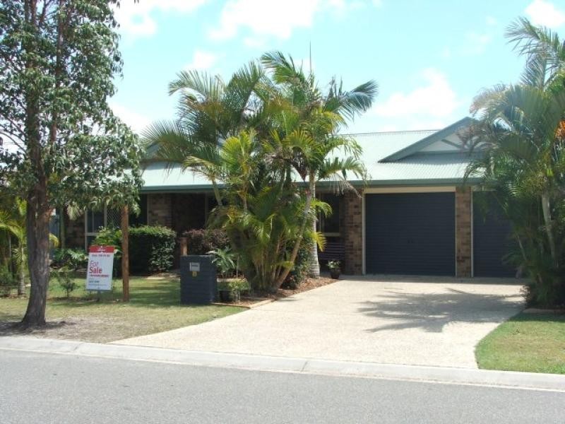 30 Mackerel Street, Sandstone Point QLD 4511