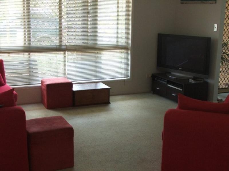 30 Mackerel Street, Sandstone Point QLD 4511