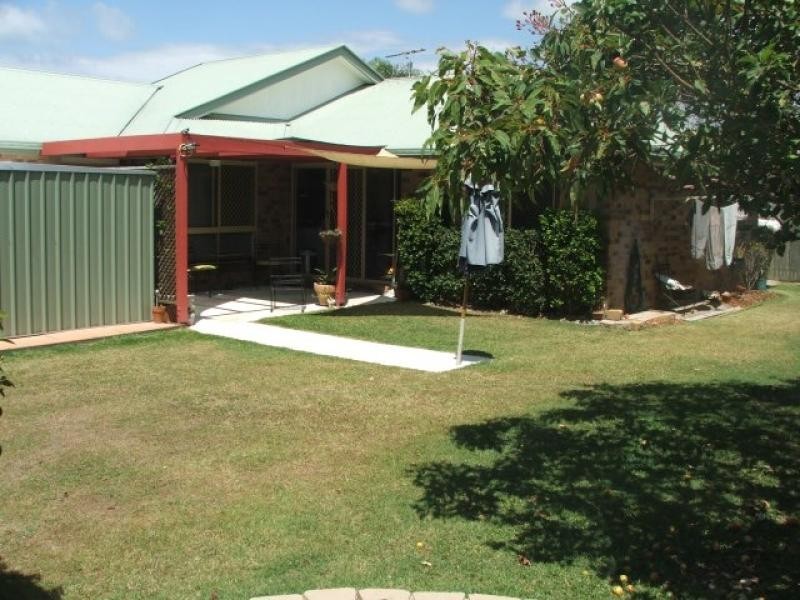 30 Mackerel Street, Sandstone Point QLD 4511