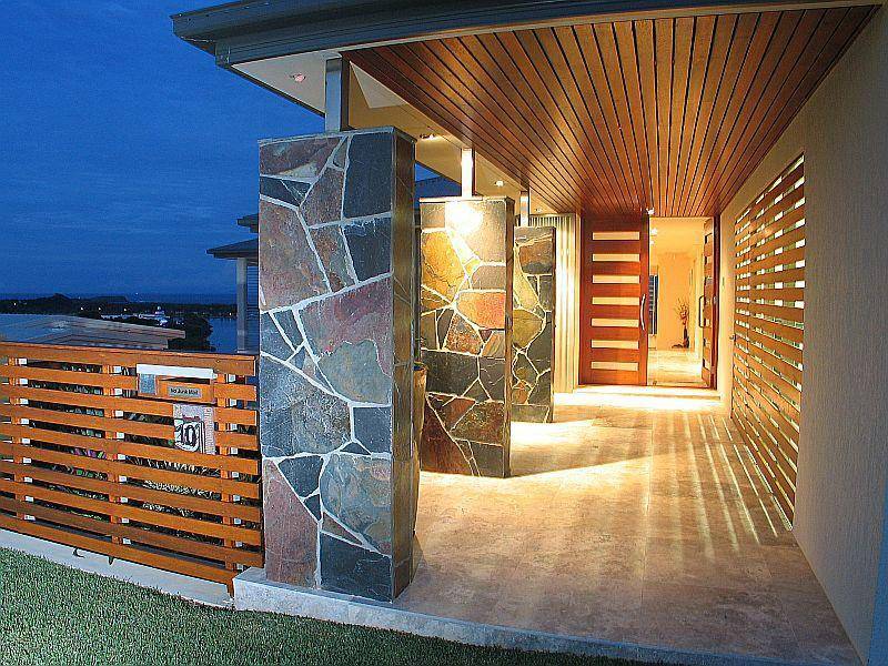 10 WALTER CRESCENT, Banora Point NSW 2486