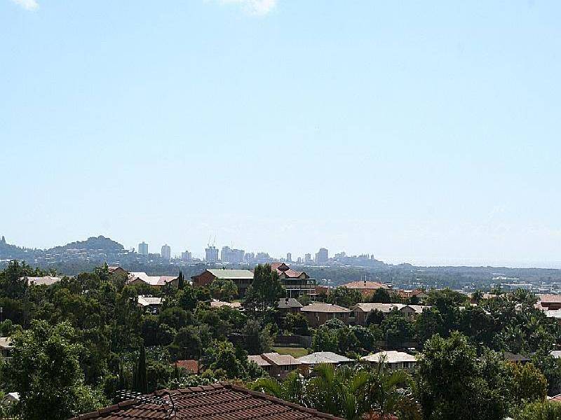 21 KINTYRE CRESCENT, Banora Point NSW 2486