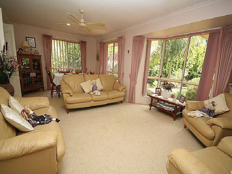 21 KINTYRE CRESCENT, Banora Point NSW 2486
