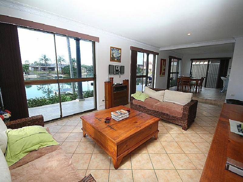 15 SHEARWATER PARADE, Tweed Heads NSW 2485