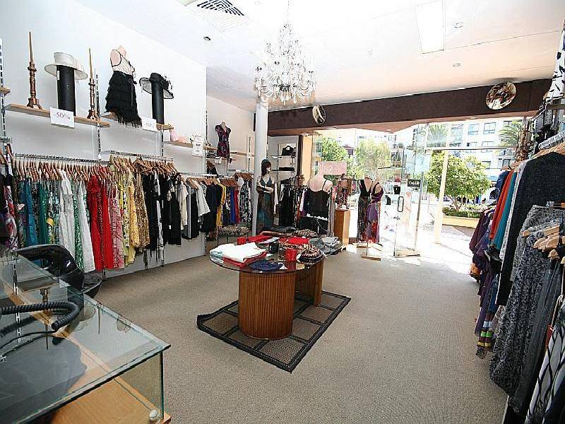 118 GRIFFITH STREET, Coolangatta QLD 4225