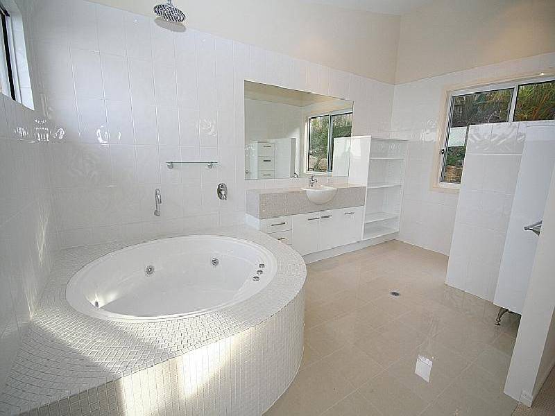 76 BOTANICAL CIRCUIT, Banora Point NSW 2486