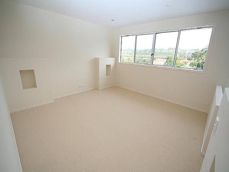 76 BOTANICAL CIRCUIT, Banora Point NSW 2486