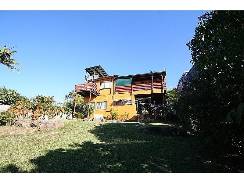 3 GLENYS STREET, Tweed Heads South NSW 2486