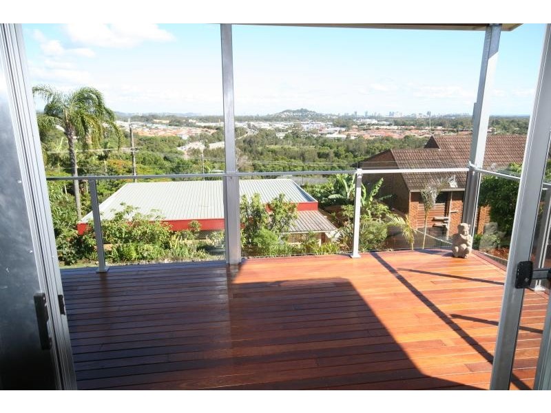 15 LAURA STREET, Banora Point NSW 2486