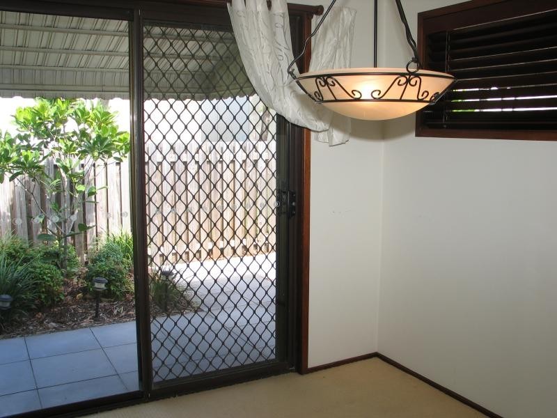 Unit 2/76 Blundell Boulevard, Tweed Heads South NSW 2486