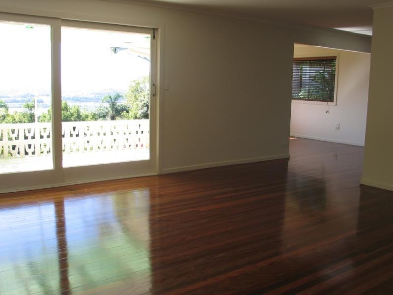 12 Dobbys Crescent, Terranora NSW 2486